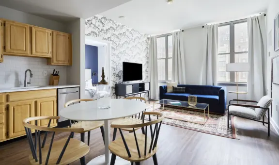 1530 Chestnut property image